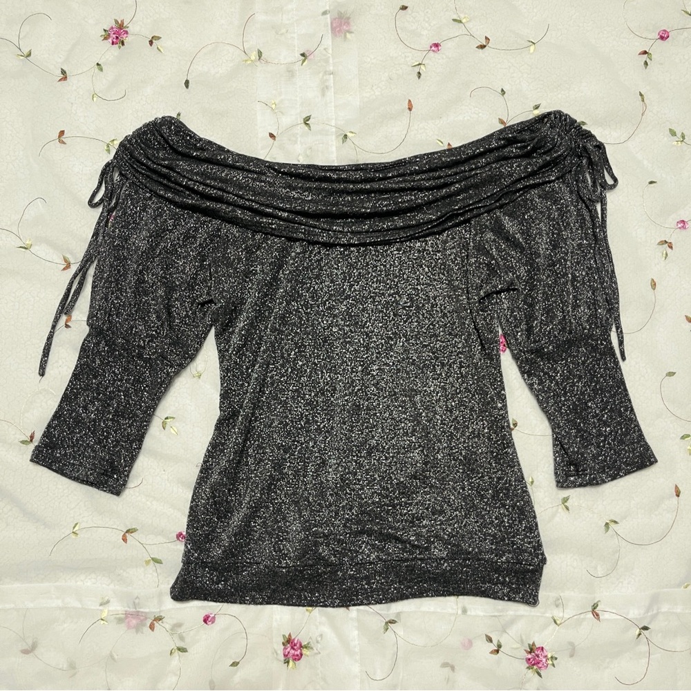2000s off the shoulder Top